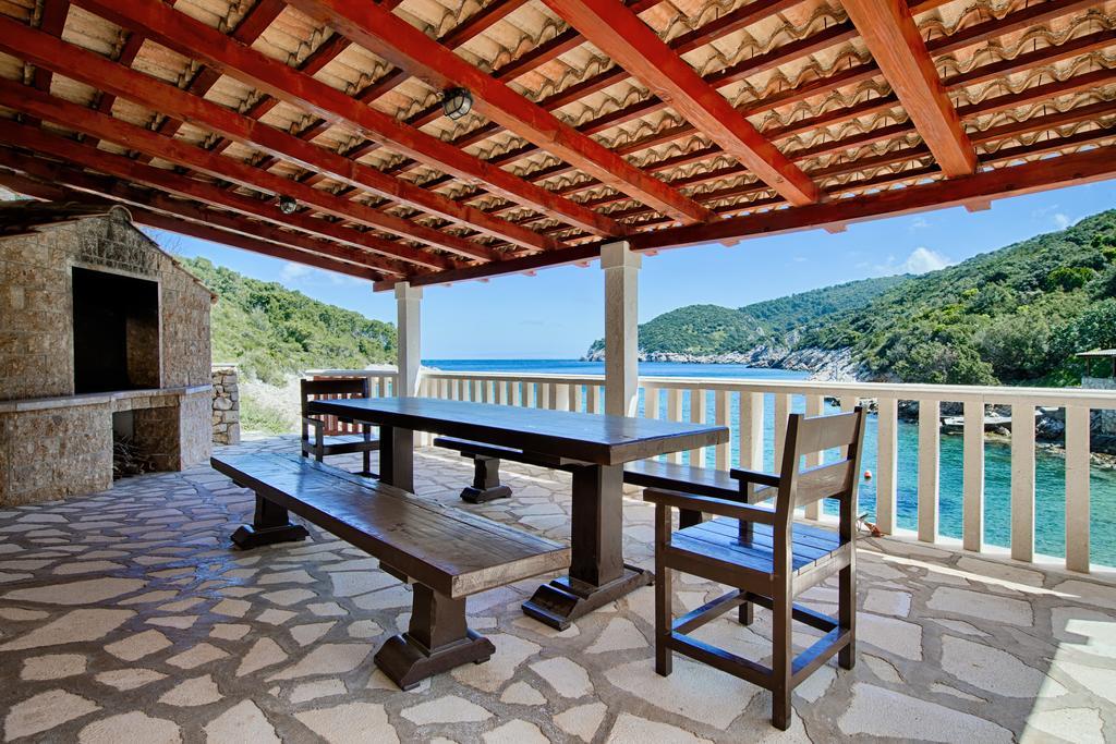 Villa Silente Okljucna Екстериор снимка